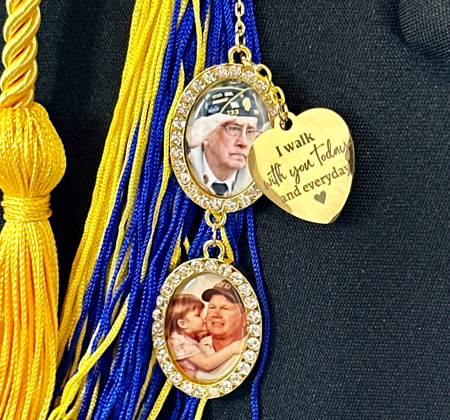 Graduation Cap Charm with Memorial Photo to Wear on Cap