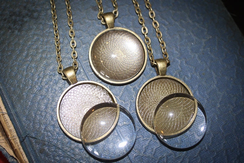 Necklace Making Kits 25mm Round Pendants, Glass, & Necklaces - Perfect Pendants Plus